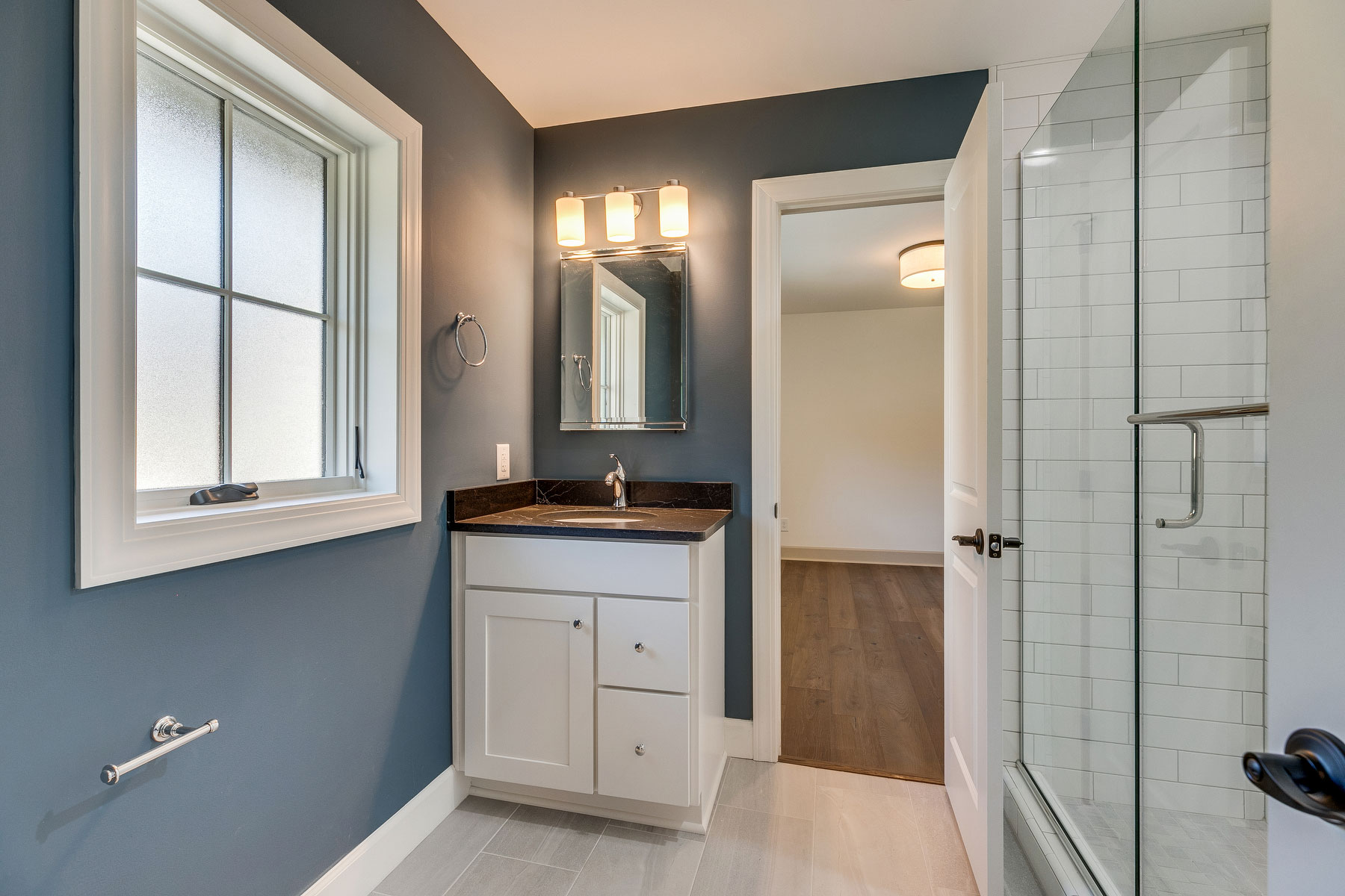 trumark construction custom home guest bathroom