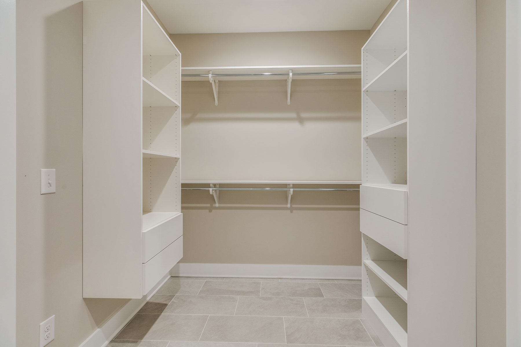 trumark construction custom home master closet